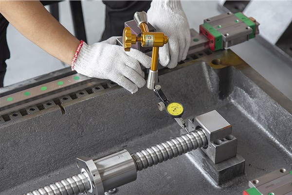 機床是線軌好(hao)還是硬軌好？