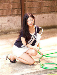 《日本男子花10万元把自己变成狗-2017必看无码作品》
