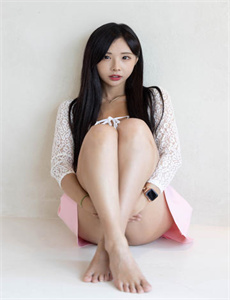 《巜年轻的公和我做愛2美味速递-女女VIVO18》