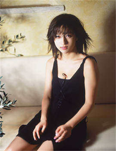 《gegegan.com-骚美女》